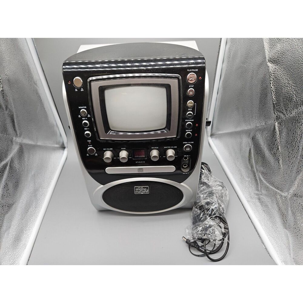 KARAOKE MACHINE W/ MIC [GNH019043]